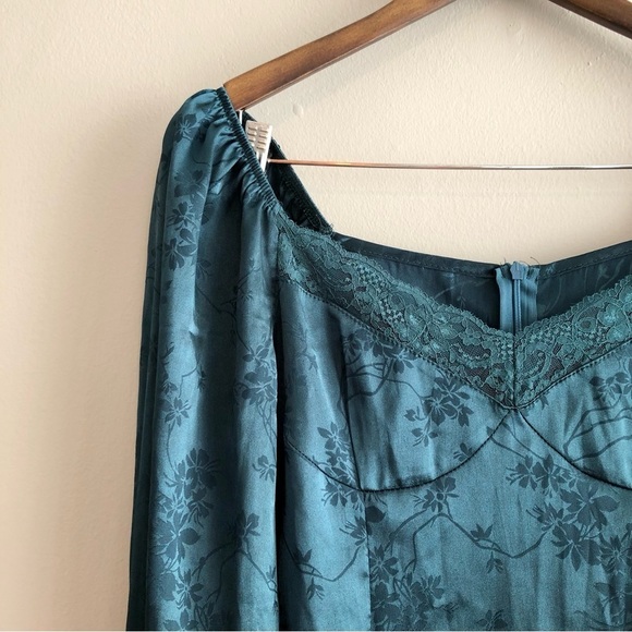 ✨$7 CLEAR-OUT✨ Shein Floral Lace Silky Vintage Long Sleeve Mini Dress Green - Picture 4 of 13